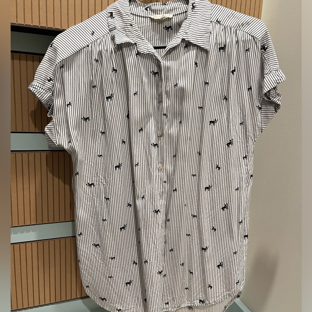 Women’s Frenchie Dog Patterned Button Down Size Medium